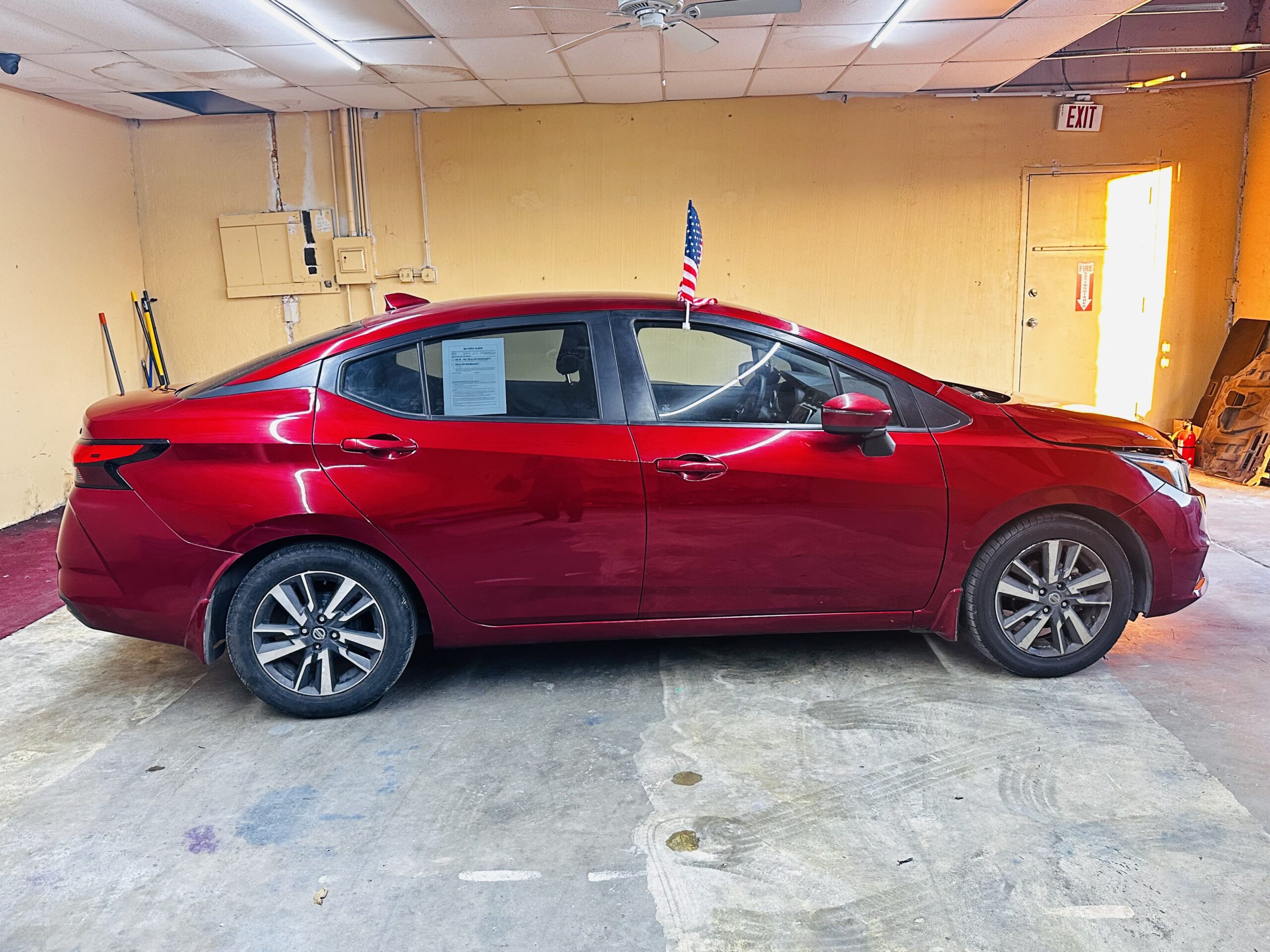 2021 Nissan Versa Sedan SV - Photo 8